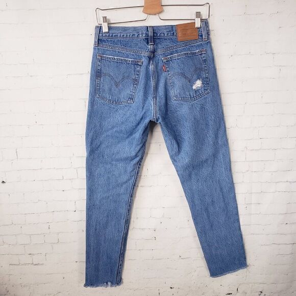 Levis Wedgie Jeans Size 27 100% Cotton Rigid Denim Distressed Medium Blue Wash - Picture 6 of 11